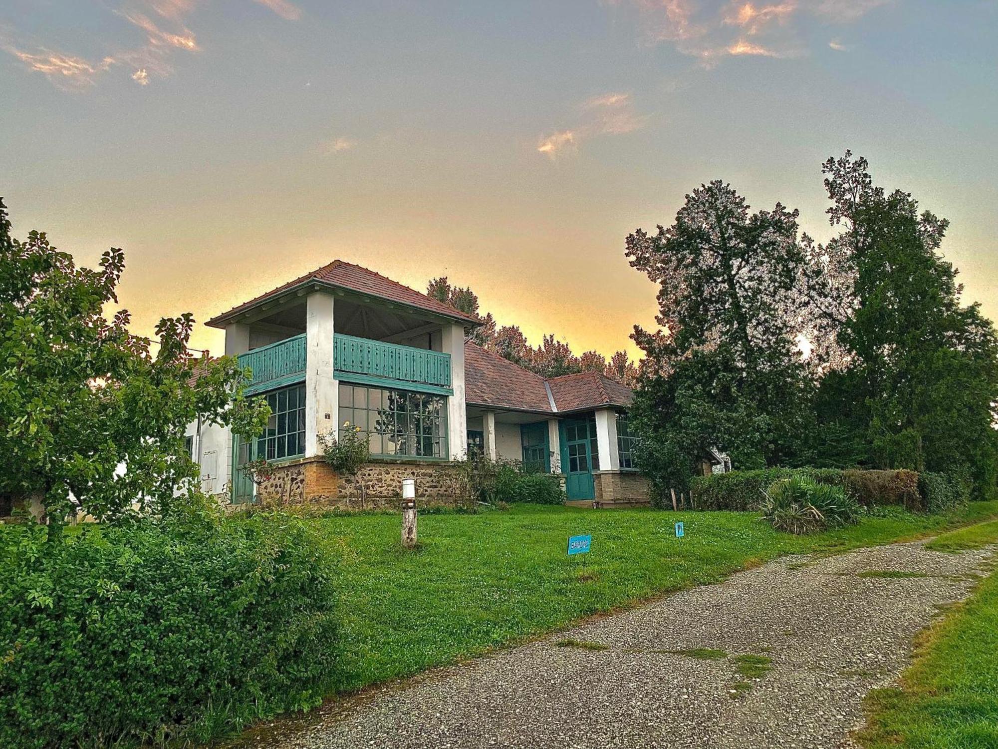 Ferienwohnung Bardio Birtokhaz - Koerpanorama Lesenceistvand Exterior foto